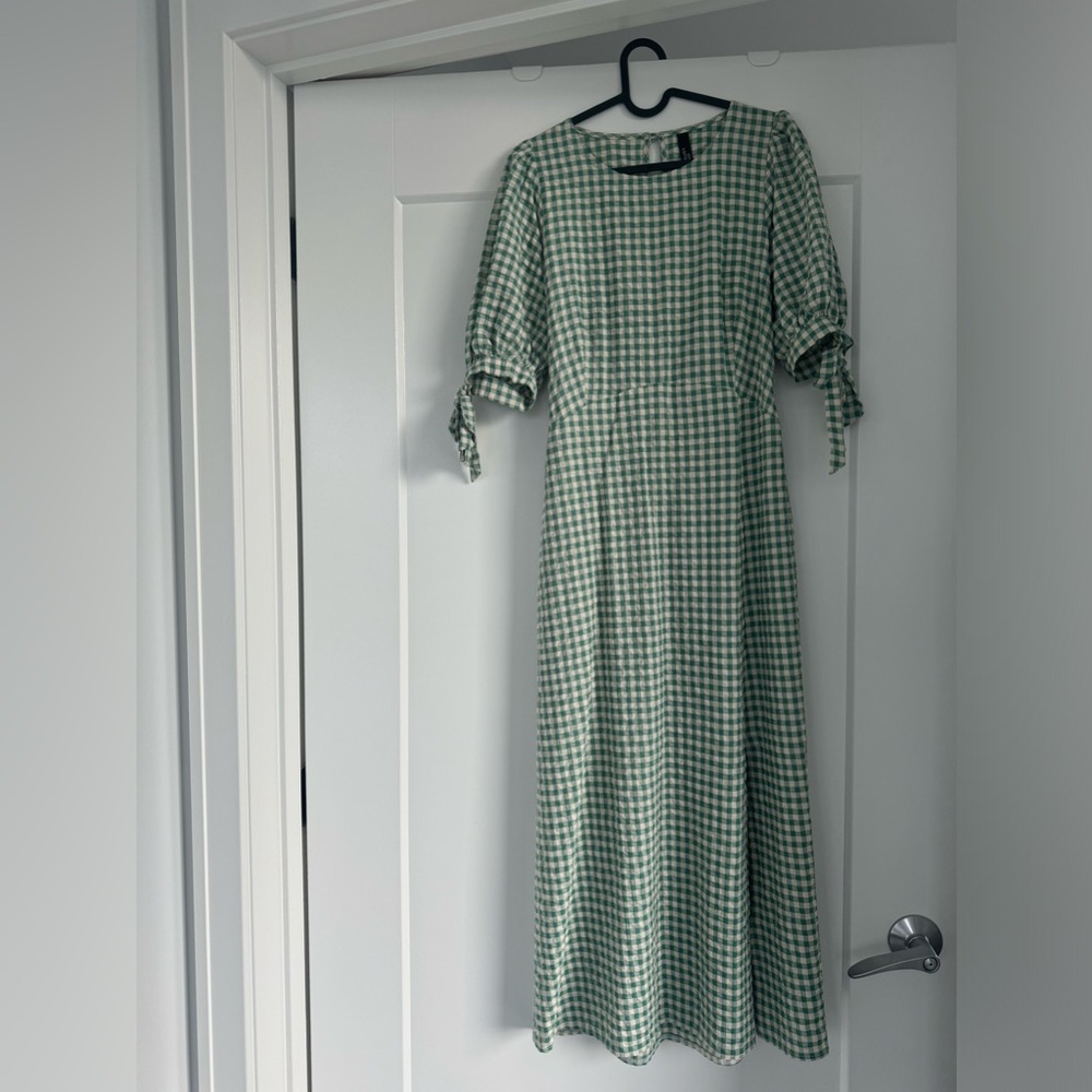 Nobody’s Child MIDI dress.